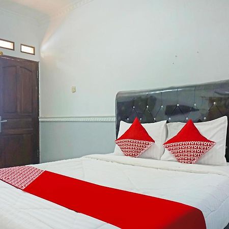 Oyo 90369 An Nur Family Homestay Syariah Cigombong Esterno foto