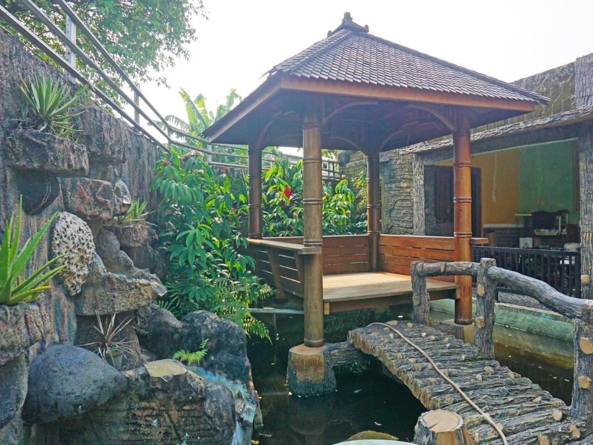 Oyo 90369 An Nur Family Homestay Syariah Cigombong Esterno foto
