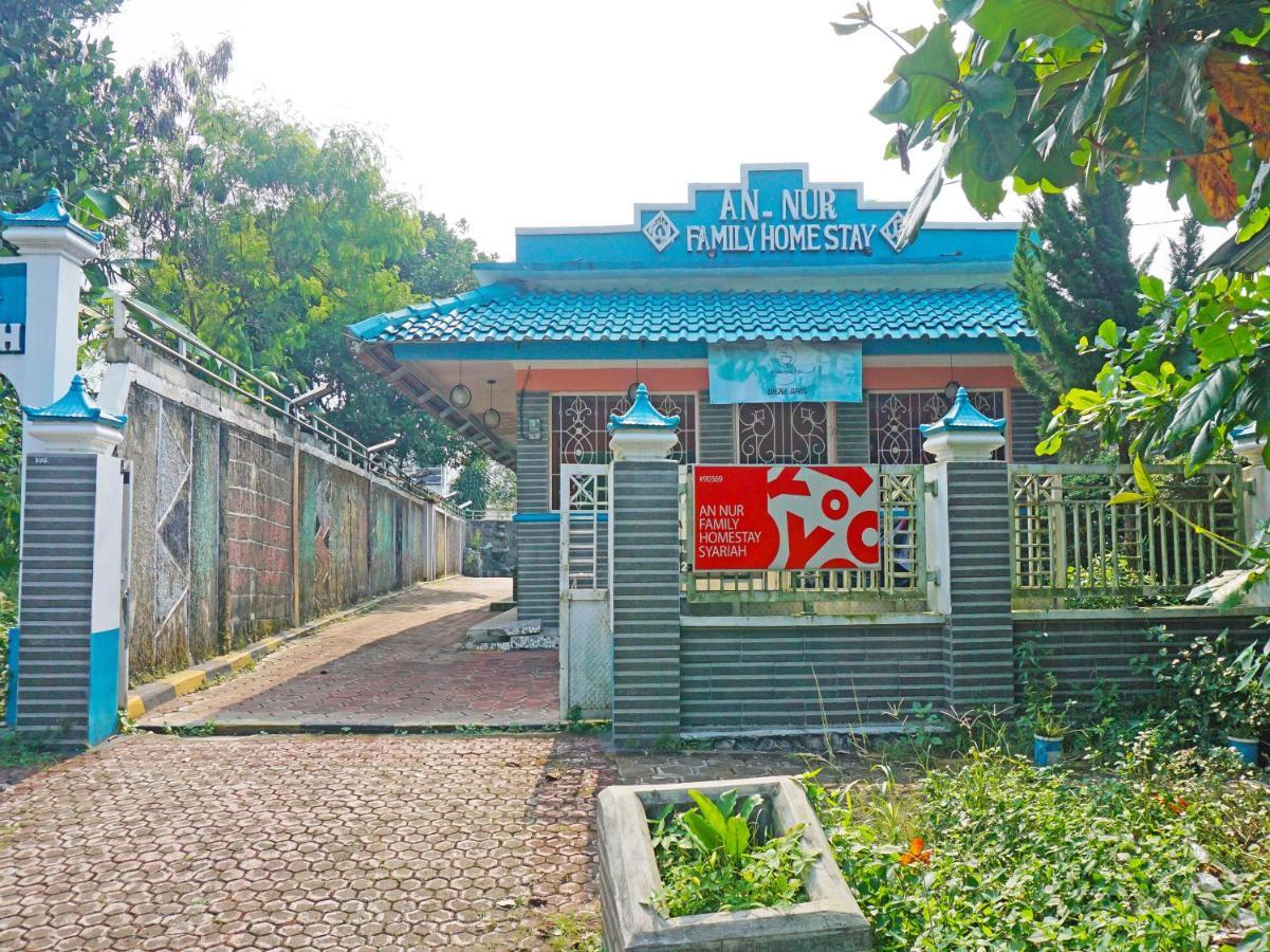 Oyo 90369 An Nur Family Homestay Syariah Cigombong Esterno foto