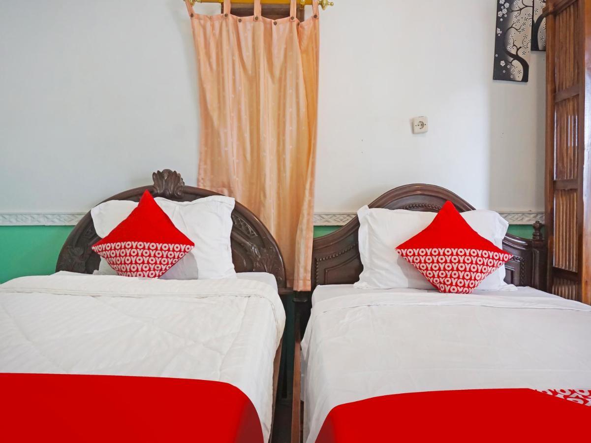 Oyo 90369 An Nur Family Homestay Syariah Cigombong Esterno foto