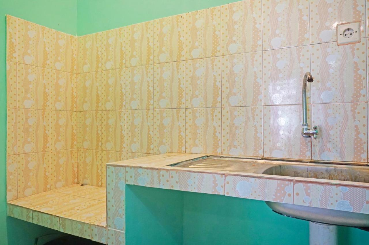 Oyo 90369 An Nur Family Homestay Syariah Cigombong Esterno foto
