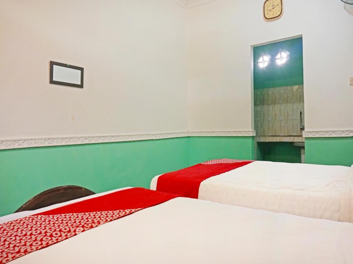 Oyo 90369 An Nur Family Homestay Syariah Cigombong Esterno foto